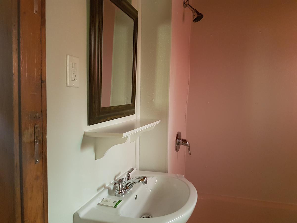 Flamingo Motel Кранбрук Экстерьер фото