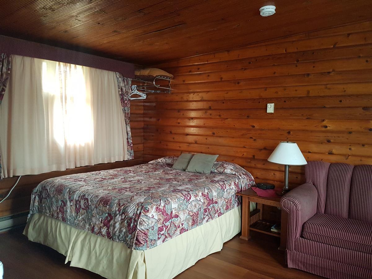 Flamingo Motel Кранбрук Экстерьер фото